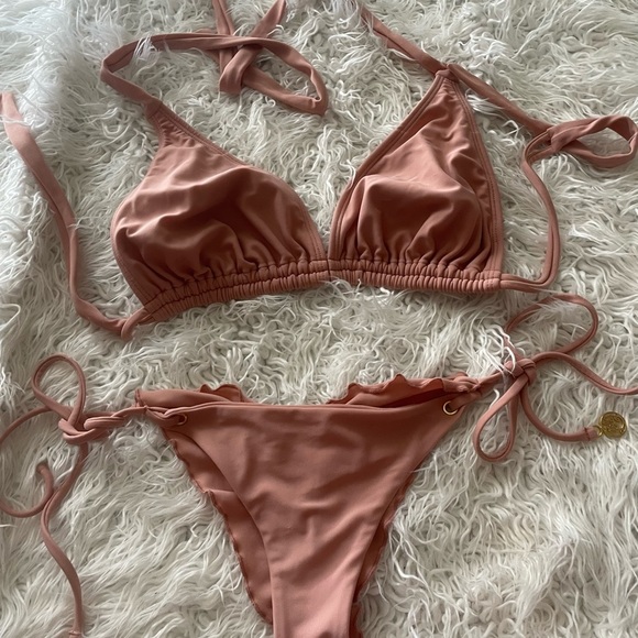 Luli fama DD top.  Rose color. Wavey ruched tie side bottoms size small - Picture 7 of 10